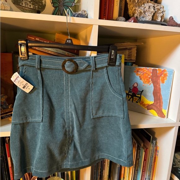 Girl’s Iz Byer Teal thin wale Corduroy Skirt Belted look NWT - Picture 1 of 7